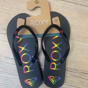 NWT Roxy Rainbow Flip Flops